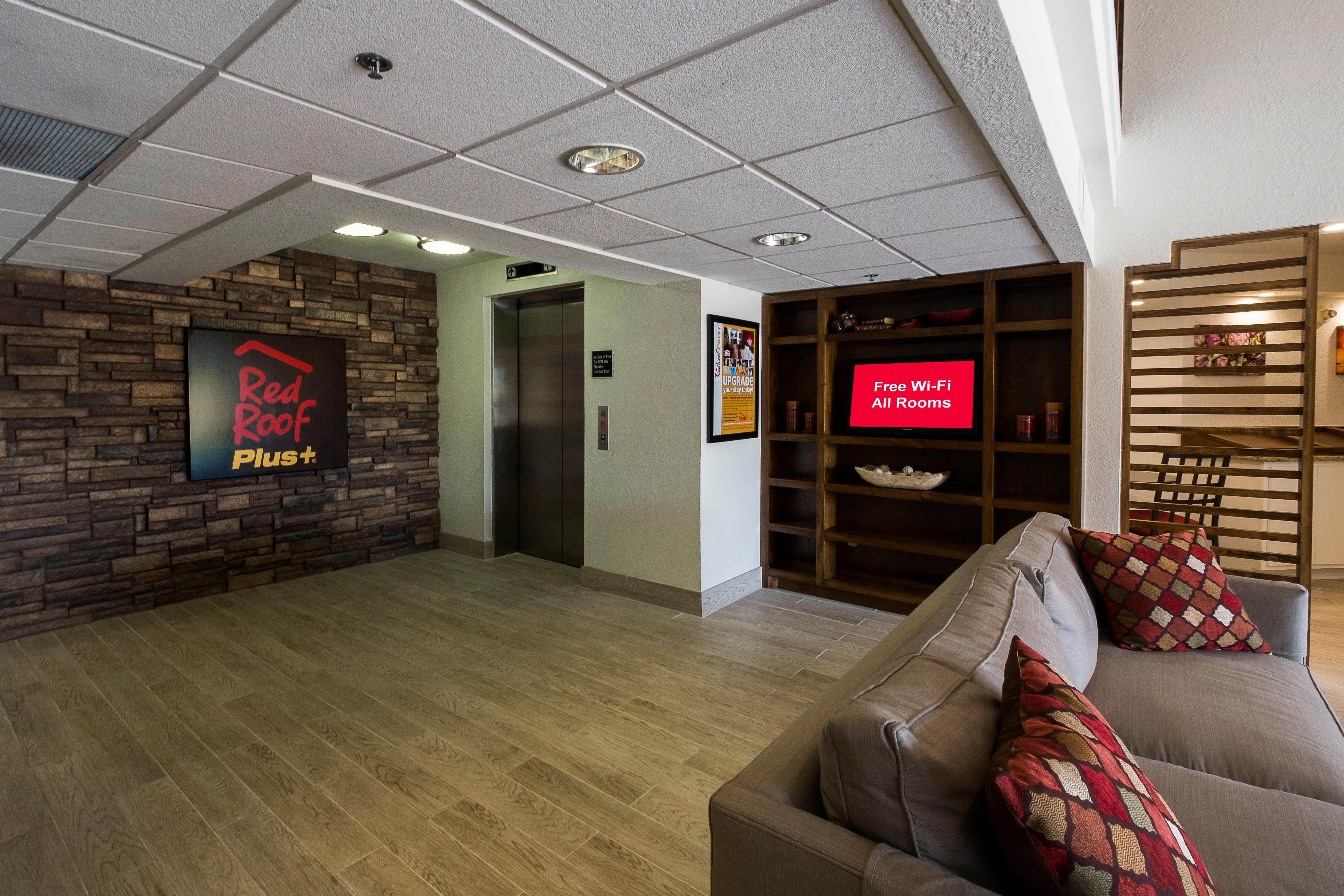 Red Roof Inn Plus+ Houston - Energy Corridor Exterior photo