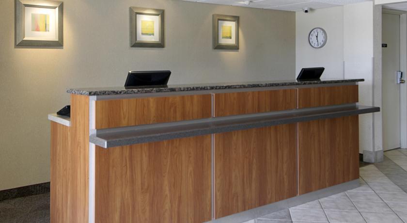 Red Roof Inn Plus+ Houston - Energy Corridor Interior photo